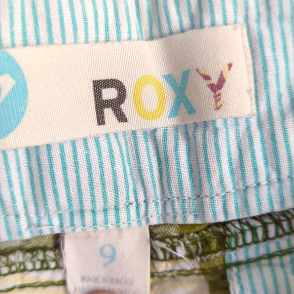 Vintage Roxy Plaid Shorts - Picture 4 of 5